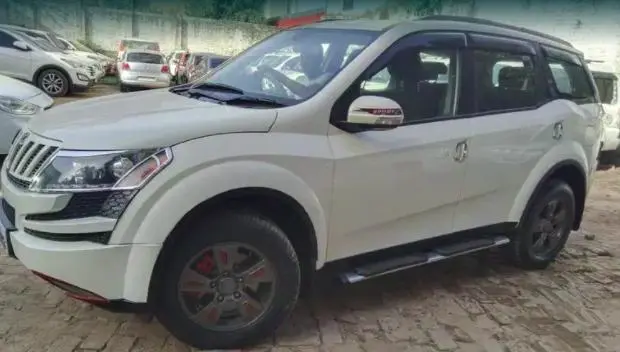 Mahindra XUV500 W8 2WD 2014