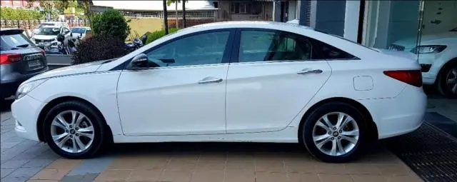 Hyundai Sonata 2.4 GDi MT 2012