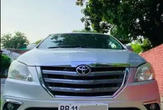Toyota Innova 2.5 G 7 STR BS III 2013