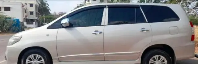 Toyota Innova 2.5 G 7 STR BS IV 2016