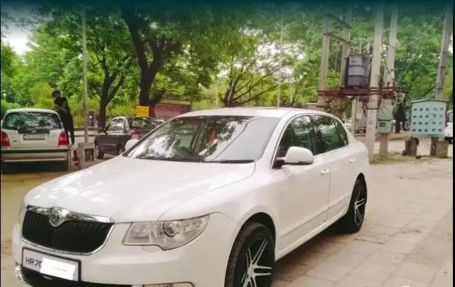 Skoda Superb 2.0 L&K TDI AT 2010