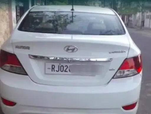 Hyundai Verna 1.6 CRDI SX 2013