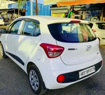 Hyundai Grand i10 Sportz 1.2 Kappa VTVT 2017