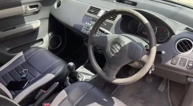 Maruti Suzuki Swift DZire VXi 2011