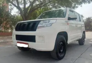 Mahindra TUV300 T4 2017