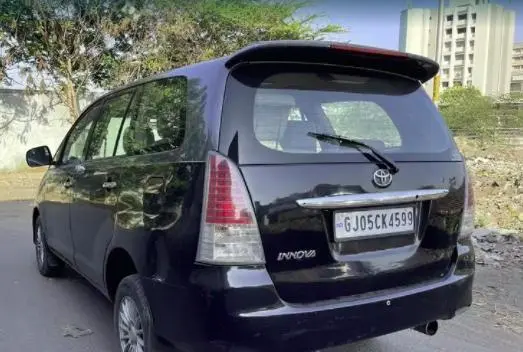 Toyota Innova 2.5 V 7 STR 2008