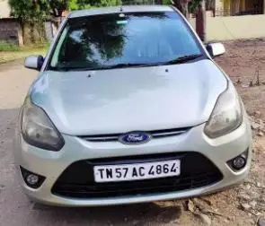 Ford Figo 1.2P TITANIUM MT 2011