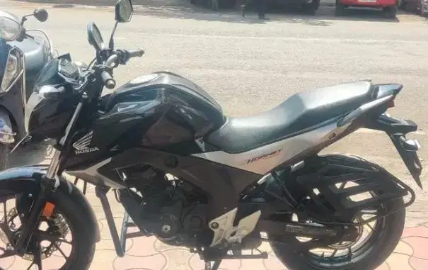 Honda CB Hornet 160R CBS 2016