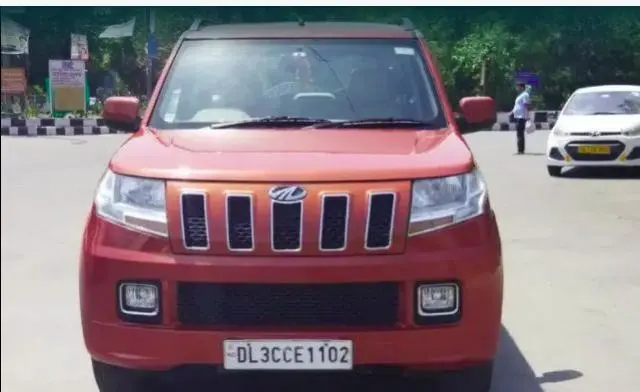 Mahindra TUV300 T8 AMT 2016