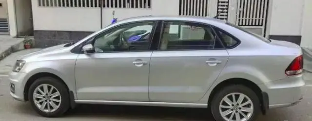 Volkswagen Vento 1.2 TSI Highline AT 2016