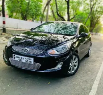 Hyundai Verna FLUIDIC 1.6 SX CRDI 2012