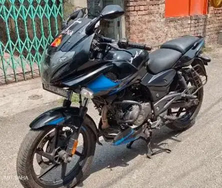 Bajaj Pulsar 220F 2020