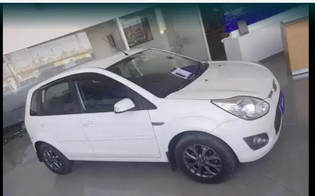 Ford Figo 1.5D TITANIUM MT 2014