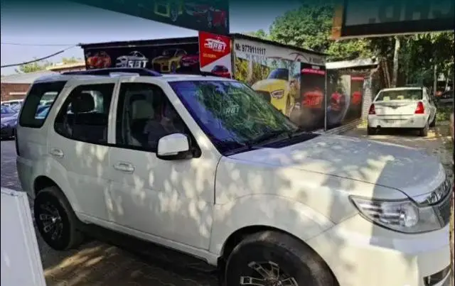Tata Safari Storme EX 2013