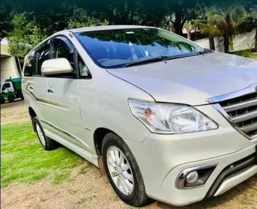 Toyota Innova 2.5 Z 7 SEATER 2014