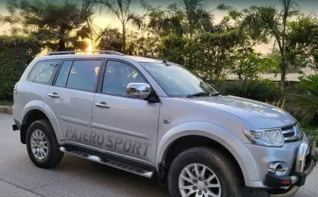 Mitsubishi Pajero Sport 2.5 AT 2015