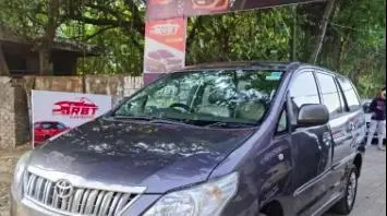 Toyota Innova 2.5 G 7 STR BS IV 2012