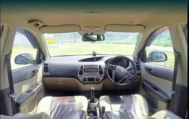 Hyundai i20 Sportz 1.4 CRDi 2013