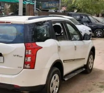 Mahindra XUV500 W6 2015