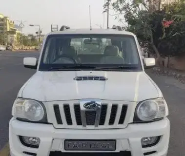 Mahindra Scorpio VLX 2WD 2013
