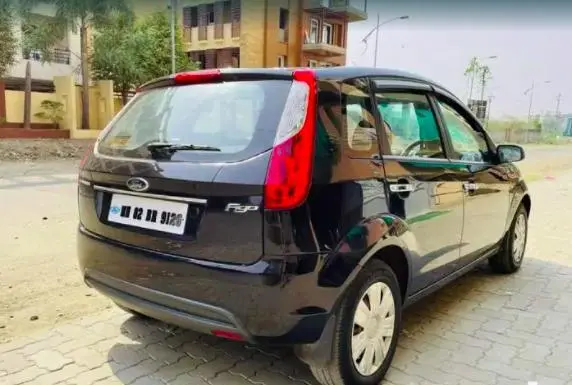 Ford Figo Zxi 2011
