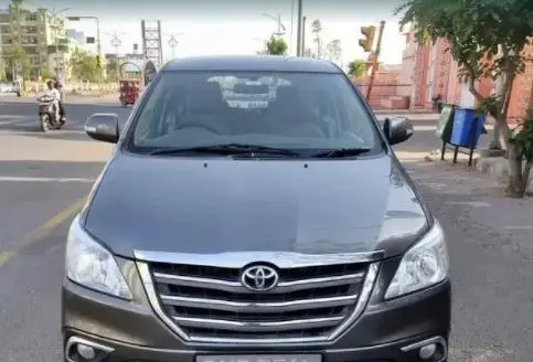 Toyota Innova 2.5 Z 7 SEATER 2014