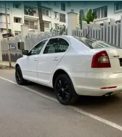 Skoda Laura AMBIENTE 1.9 TDI AT 2009