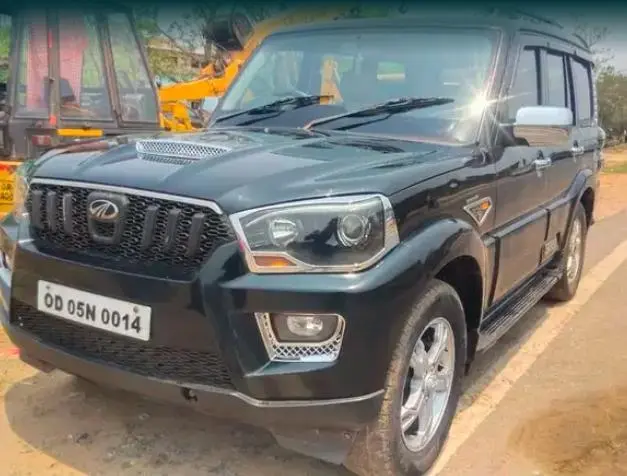 Mahindra Scorpio S8 7 Seater 2015