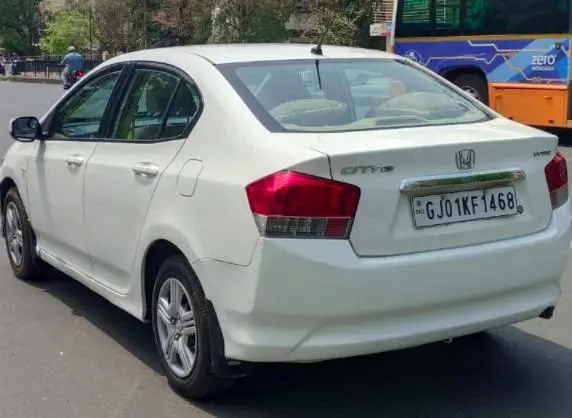 Honda City 1.5 S MT 2010