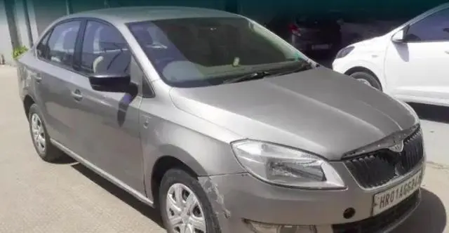 Skoda Rapid ELEGANCE 1.6 TDI MT 2013