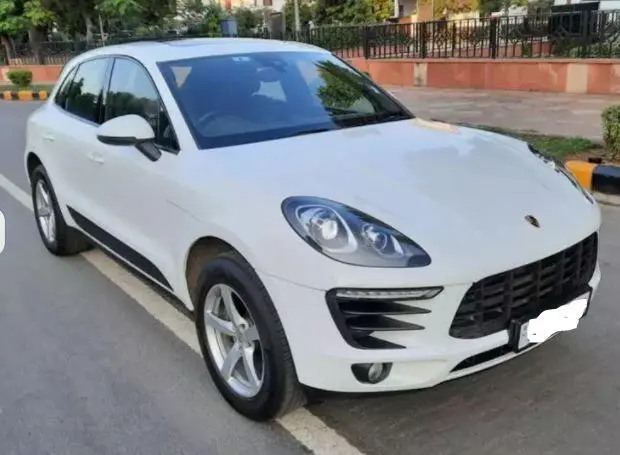 Porsche Macan 2.0 L Petrol 2018