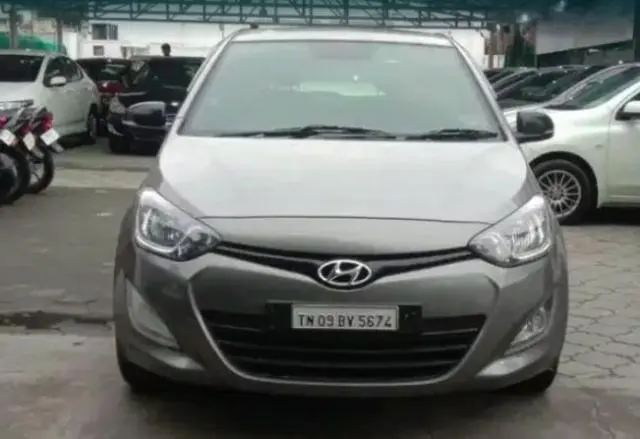 Hyundai i20 Asta 1.2 (O) With Sunroof 2013