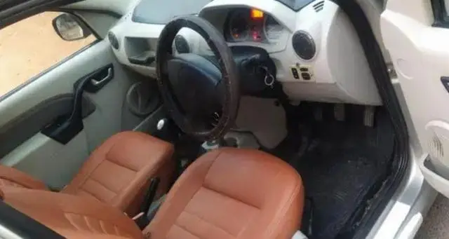 Mahindra Verito Vibe CS 1.5 D6 2013