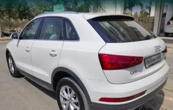 Audi Q3 35 TDI Premium + Sunroof 2016