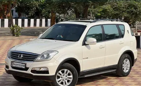 Mahindra Ssangyong Rexton RX7 2013