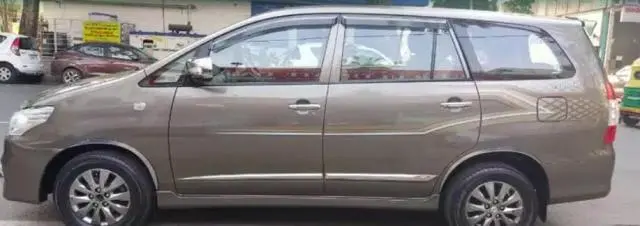 Toyota Innova 2.5 GX 7 STR BS IV 2015