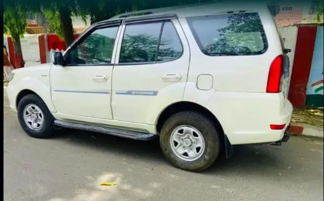 Tata Safari Storme 2.2 EX 4X2 2018