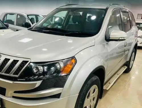 Mahindra XUV500 W6 4X2 2012