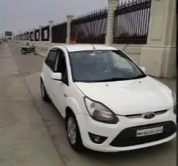 Ford Figo 1.2P TITANIUM MT 2011