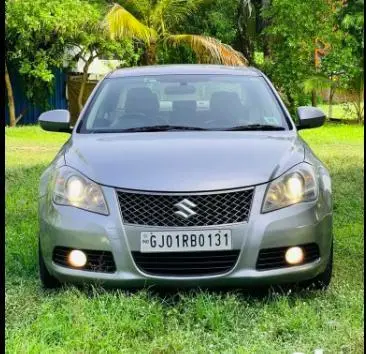 Maruti Suzuki Kizashi MT 2012