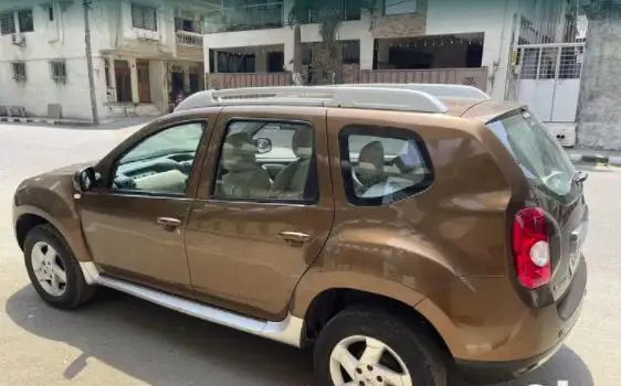 Renault Duster 85 PS RXL 4X2 Diesel MT 2012