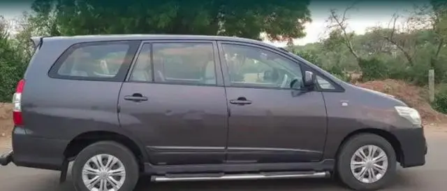 Toyota Innova 2.5 GX 7 STR BS IV 2015