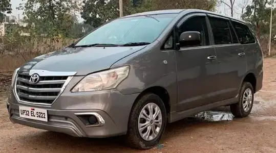 Toyota Innova 2.5 VX 7 STR BS III 2012