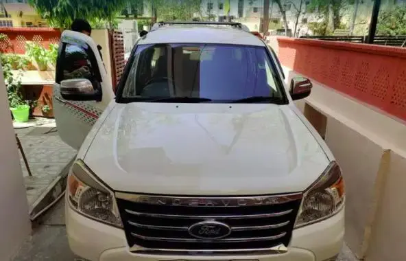 Ford Endeavour Trend 2.2 4x2 MT 2010