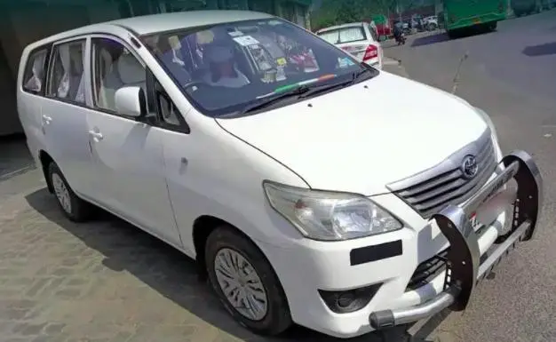 Toyota Innova 2.5 G 7 STR BS IV 2015
