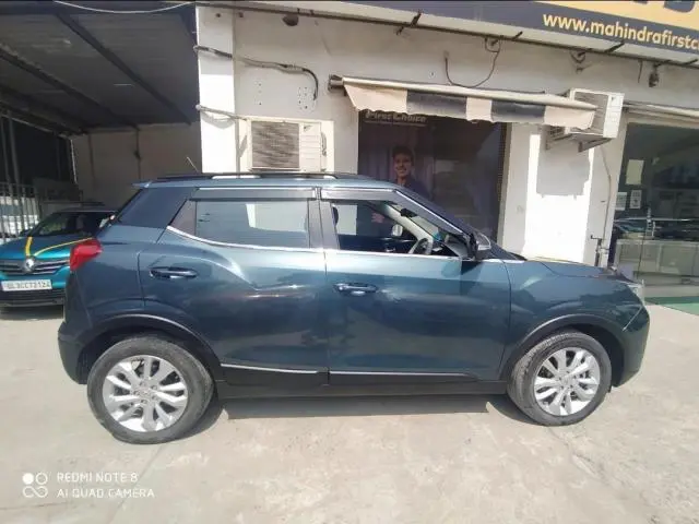 Mahindra XUV300 W8 Petrol 2020