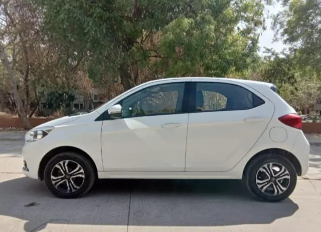 Tata Tiago Revotron XZA 2019