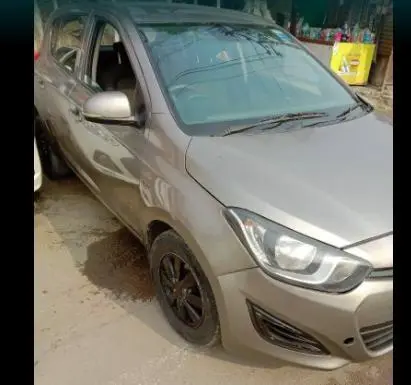 Hyundai i20 Sportz 1.2 2012
