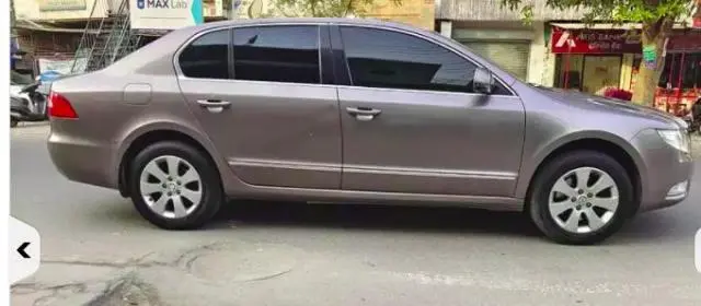 SKODA SUPERB Ambition 1.8 TSI MT 2012