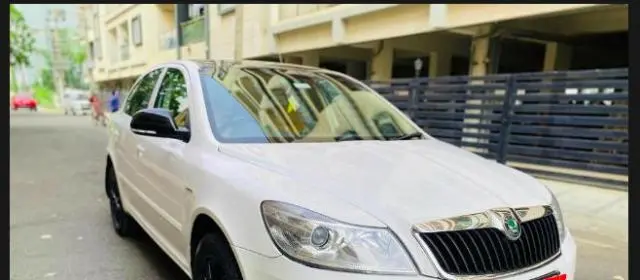 Skoda Laura ELEGANCE 1.9 TDI AT 2009
